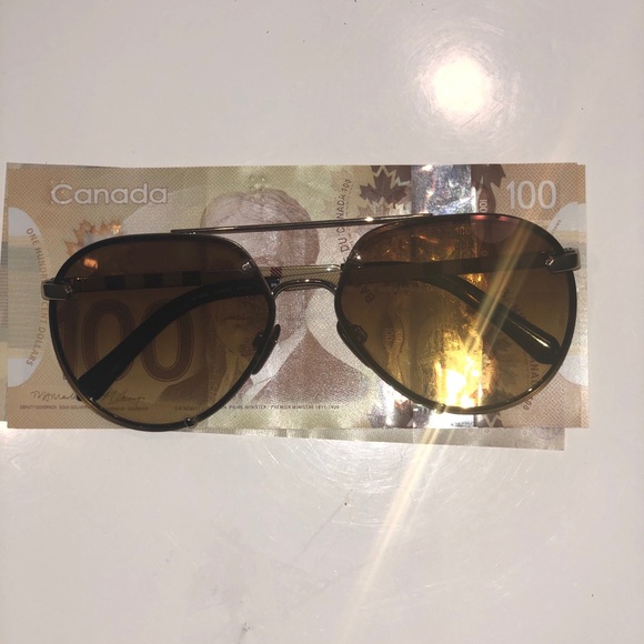 ** BRAND NEW** Burberry Sunglasses - Picture 7 of 8
